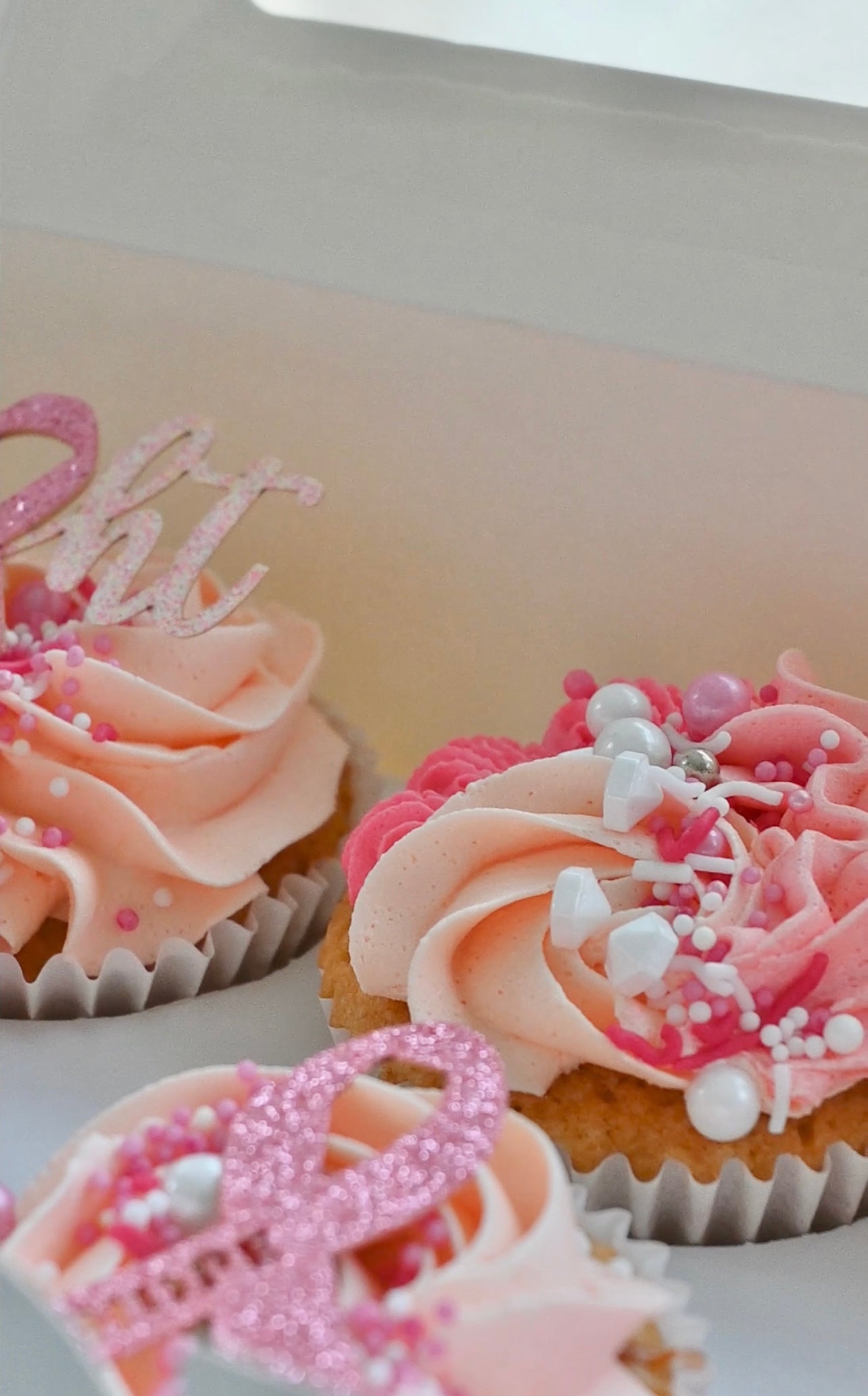 PINK UP GRIFFITH cupcakes 4 PACK *PREORDER* VANILLA FLAVOUR