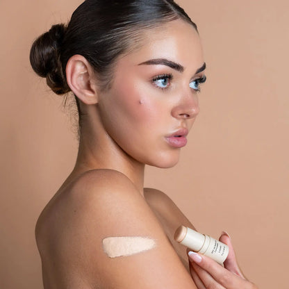 Spf 50 Natural Concealer MEDIUM-DARK